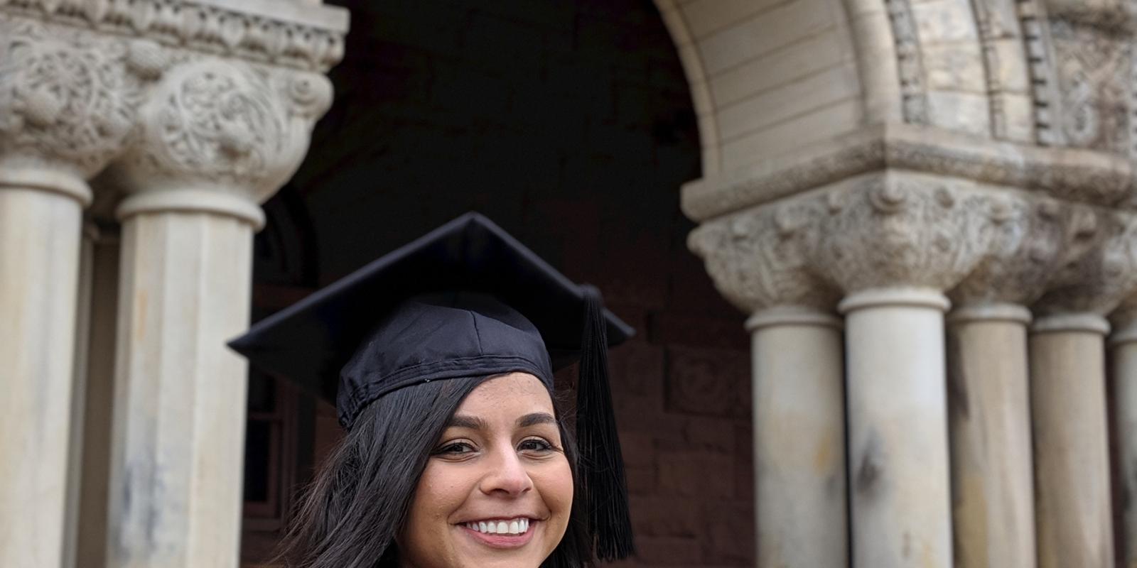 Dalia Abbas '13 receives the Harvard Intellectual Contribution Award