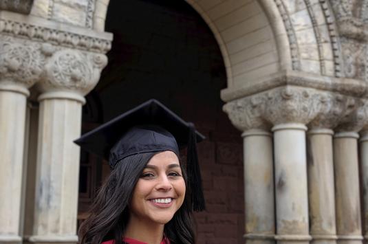 Dalia Abbas '13 receives the Harvard Intellectual Contribution Award
